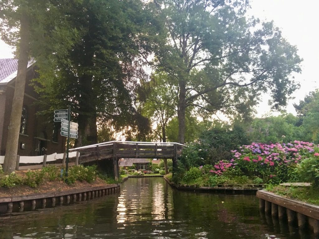 Houseboat Senang nabij giethoorn