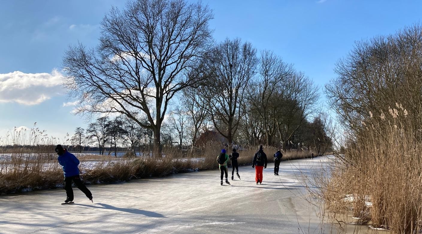 Houseboat Senang schaaten winter
